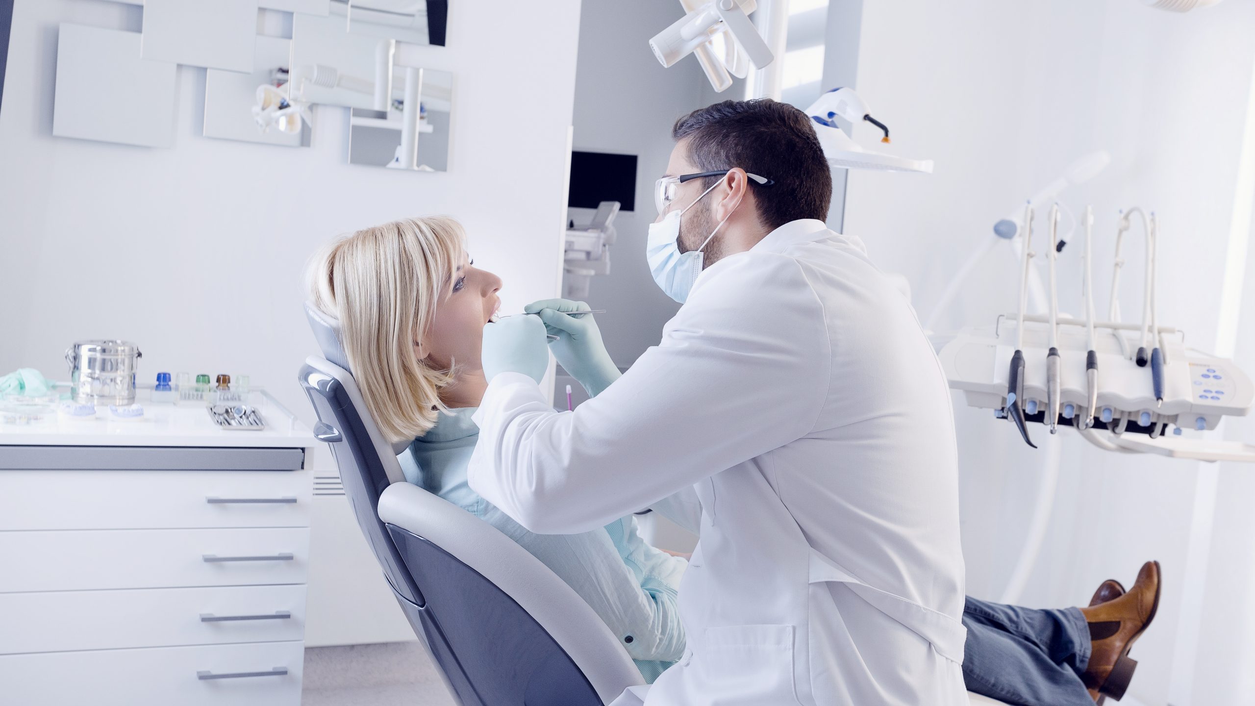 Dentist in De Queen, AR